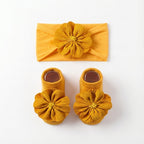 Baby Flower Headband & Socks Set – Soft Floral Newborn Hair Band and Baby Socks 2-Piece Outfit