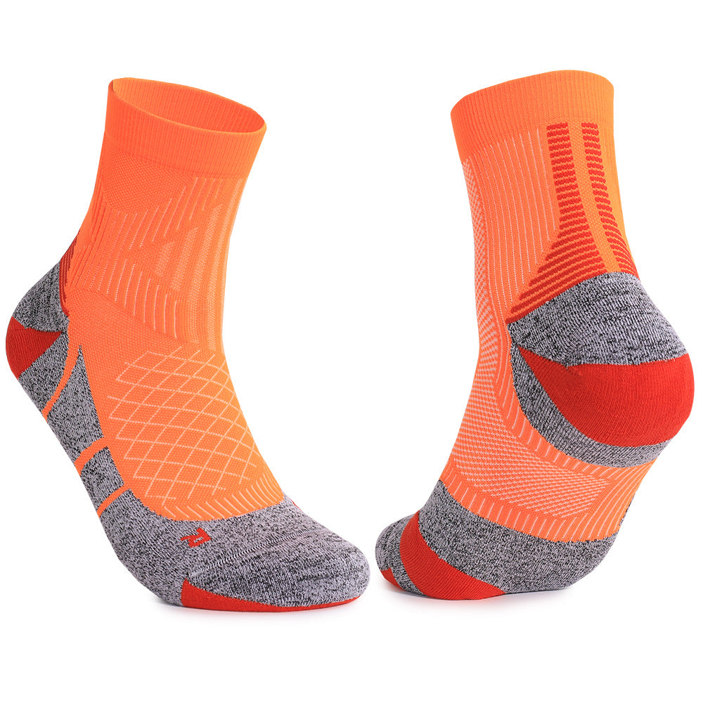 Performance Grip Socks for Men – Breathable, Anti-Slip Athletic Socks for Training, Running & Basketball